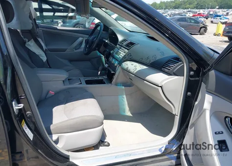 2011 Toyota Camry Se z USA, uszkodzony, nr VIN 4T1BF3EK0BU134923